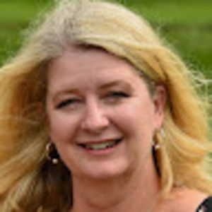 Meet your Posher, Carolyn